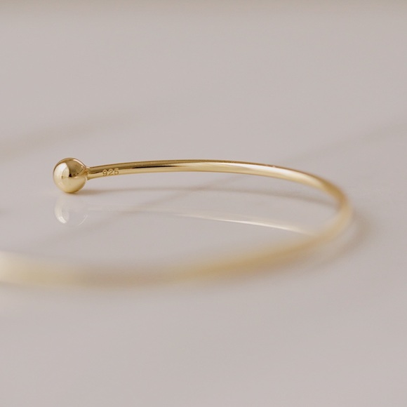 Dainty Ball Bracelet | 14k Gold Plated - Picture 4 of 11